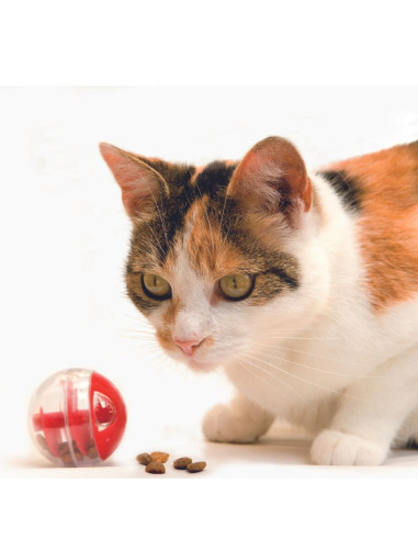 Интерактивно пластмасово топче Beeztees за котки с място за лакомства червен