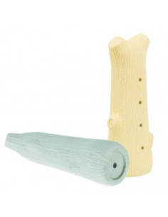 Шумоляща каучукова играчка Trixie Junior rustling branch подходяща за малки кученца, във формата на клон