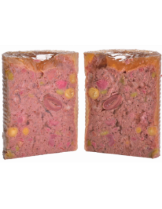 Холистична консервирана храна за кучета Brit Fresh Turkey with Peas със 68- прясно пуешко месо, 4- елда и 4- грах