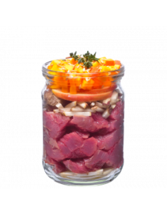 Холистична консервирана храна за кучета Brit Fresh Beef with Pumpkin със 68- прясно говеждо месо и 11- тиква