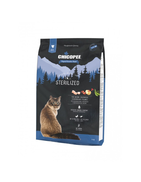 Храна за котка Chicopee Holistic Nature Line Sterilized, 8 кг