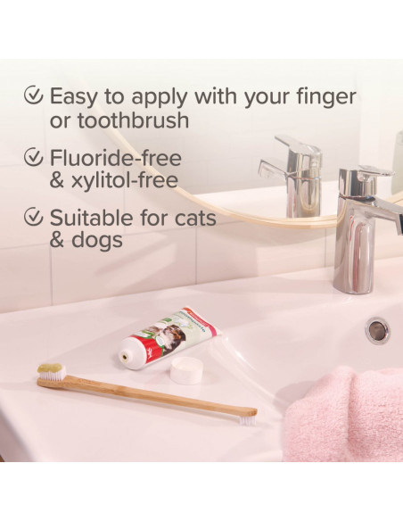 Beaphar паста за зъби за кучета и котки с вкус на черен дроб, мента и магданоз, 100 г